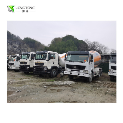 تستخدم Sinotruck Howo شاحنة خلط الخرسانة